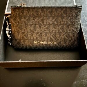 Michael Kors Signature Logo Pouch and No Touch Keychain Box Set- Black
